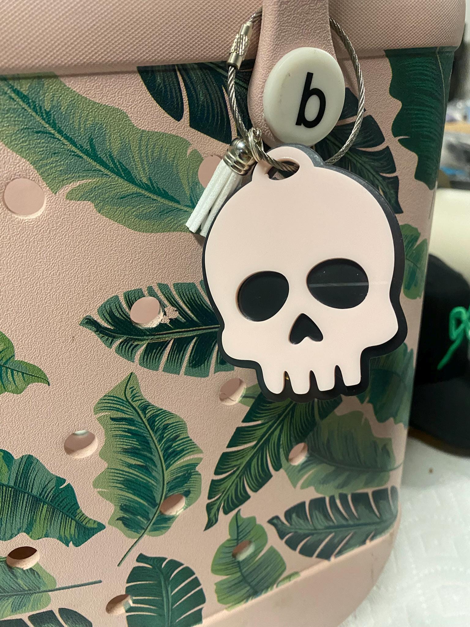 Cute Skull Acrylic Bag Tag | Pink Skull Keychain | Kawaii Gothic Bag Charm | Pastel Goth Accessory | Purse Tag | Backpack Charm