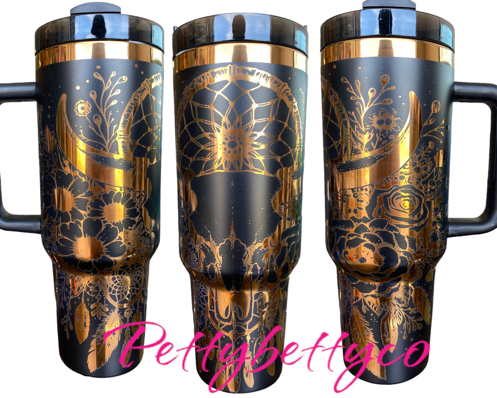 Bull Skull and Dreamcatcher Tumbler  - engraved Country Tumbler - 40oz tumbler with handle - Cow Print Tumbler - Copper Cream Longhorn Cow