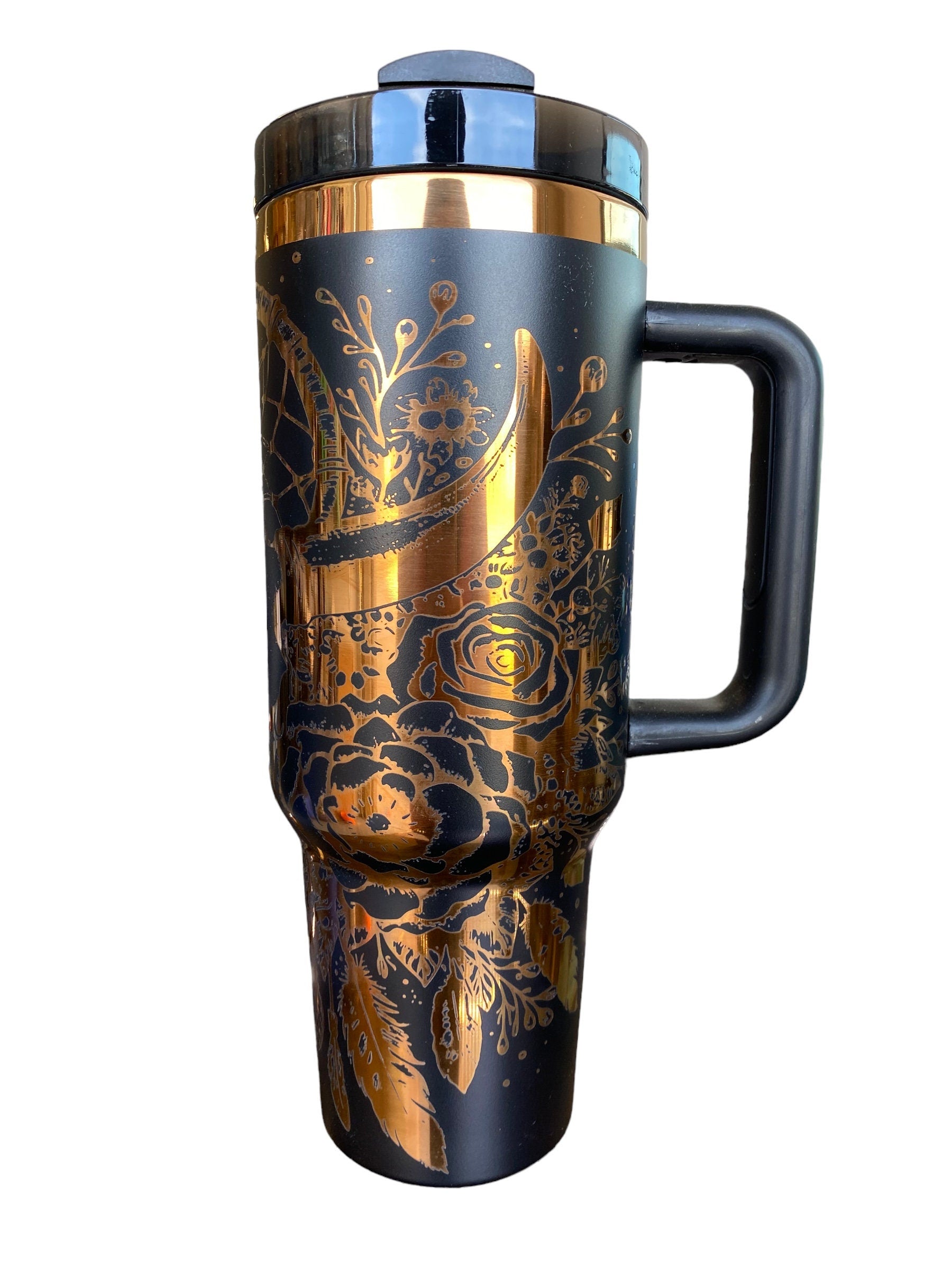 Bull Skull and Dreamcatcher Tumbler  - engraved Country Tumbler - 40oz tumbler with handle - Cow Print Tumbler - Copper Cream Longhorn Cow